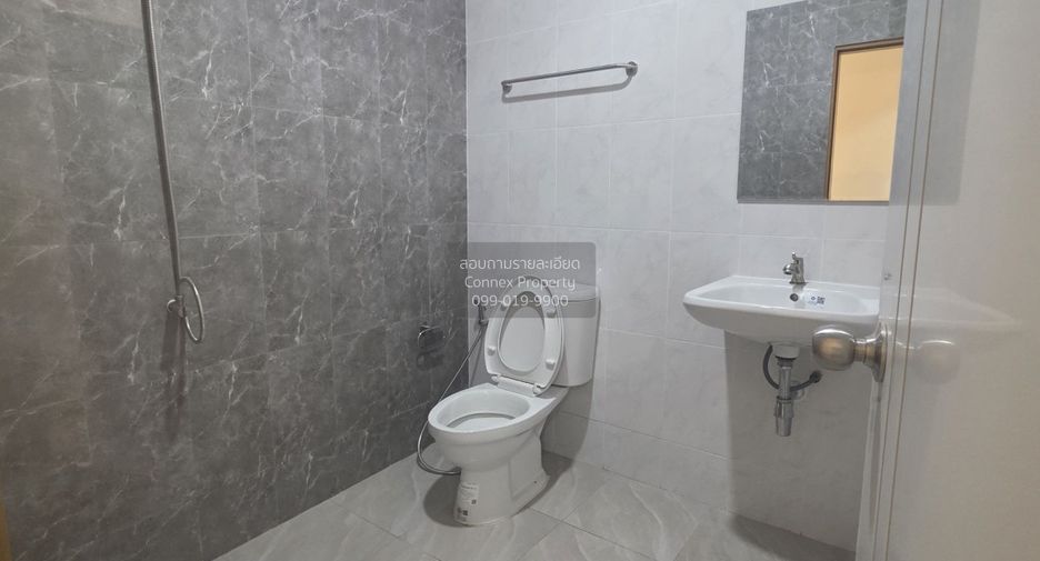For sale 5 bedrooms townhouse in Thanyaburi, Pathum Thani