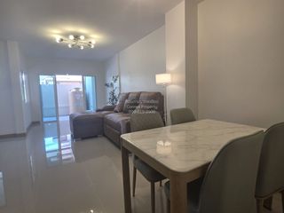 For sale 5 bedrooms townhouse in Thanyaburi, Pathum Thani