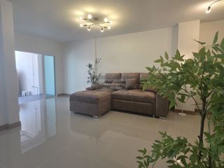 For sale 5 bedrooms townhouse in Thanyaburi, Pathum Thani