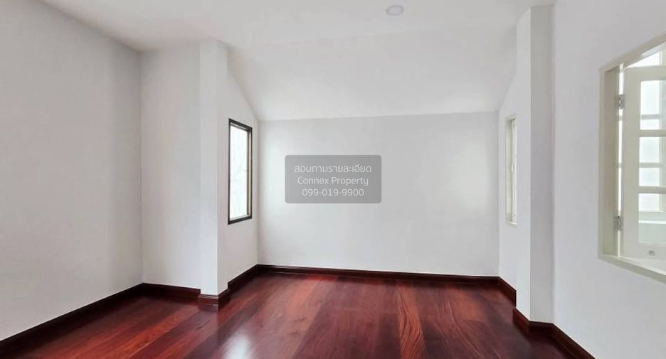 Casa adosada en venta de 4 habitaciones en Don Mueang, Bangkok