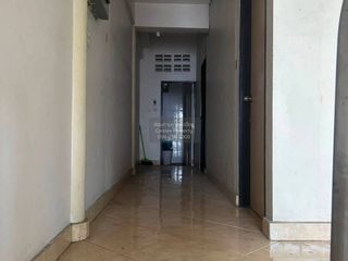 Casa adosada en venta de 3 habitaciones en Bang Khae, Bangkok