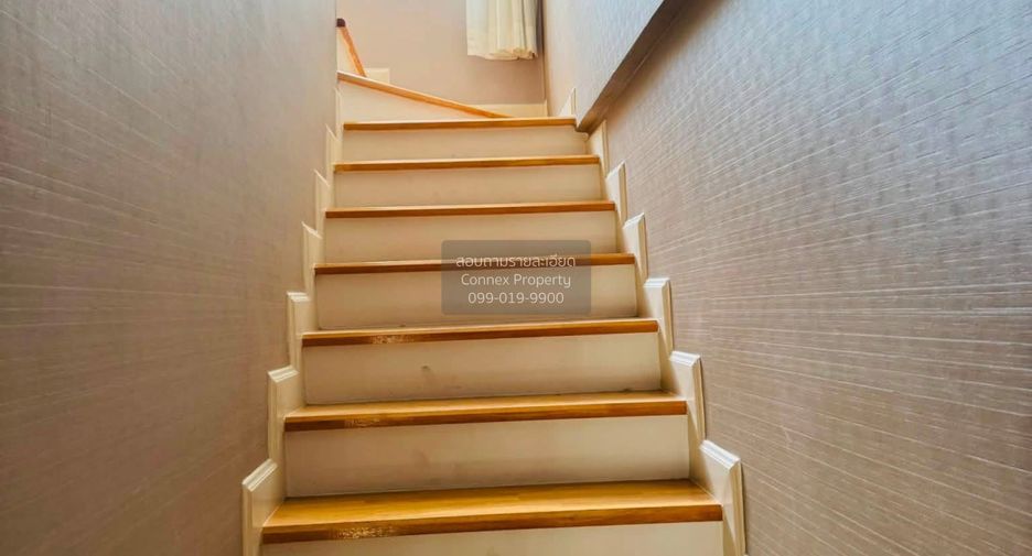 For sale 3 bedrooms townhouse in Bang Khen, Bangkok