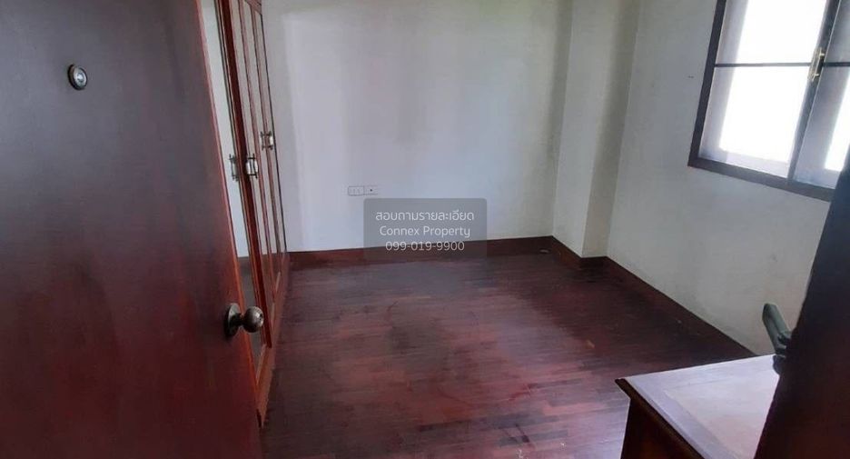 For sale 3 bedrooms house in Prawet, Bangkok