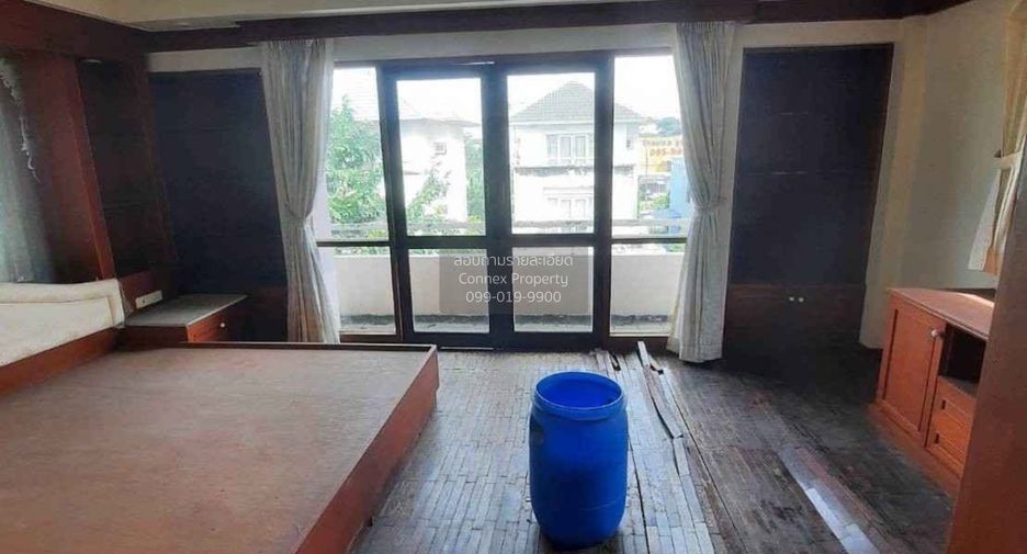 For sale 3 bedrooms house in Prawet, Bangkok