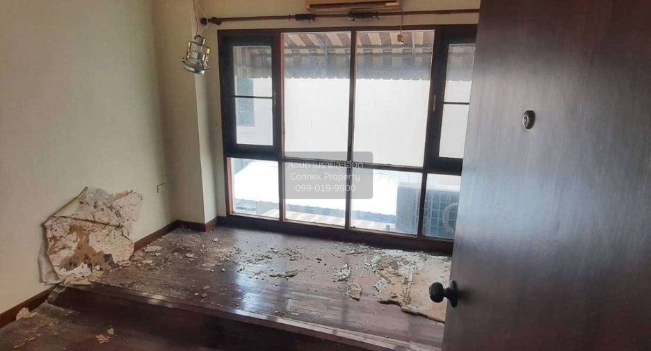 For sale 3 bedrooms house in Prawet, Bangkok