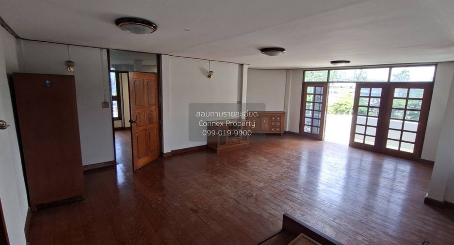 À vendre 4 chambres maison à Bang Sue, Bangkok