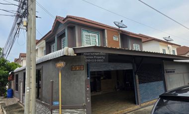 For sale 3 bedrooms townhouse in Phra Samut Chedi, Samut Prakan