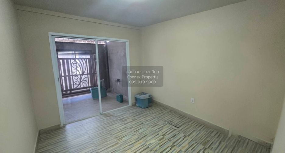 For sale 3 bedrooms townhouse in Phra Samut Chedi, Samut Prakan