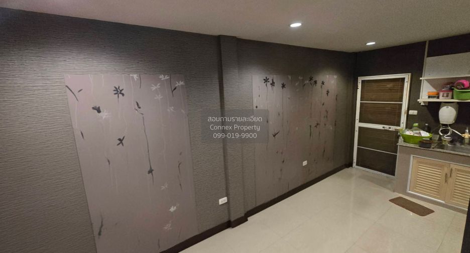 For sale 3 bedrooms townhouse in Phra Samut Chedi, Samut Prakan