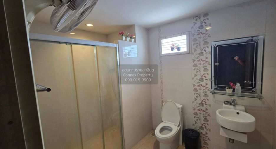 For sale 3 bedrooms townhouse in Phra Samut Chedi, Samut Prakan