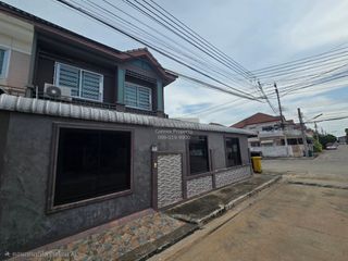 For sale 3 bedrooms townhouse in Phra Samut Chedi, Samut Prakan