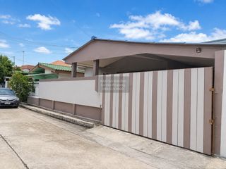Haus zum Kauf mit 2 Zimmer in Lat Phrao, Bangkok