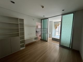 Wohnung zum Kauf mit 1 Zimmer in Bang Khun Thian, Bangkok