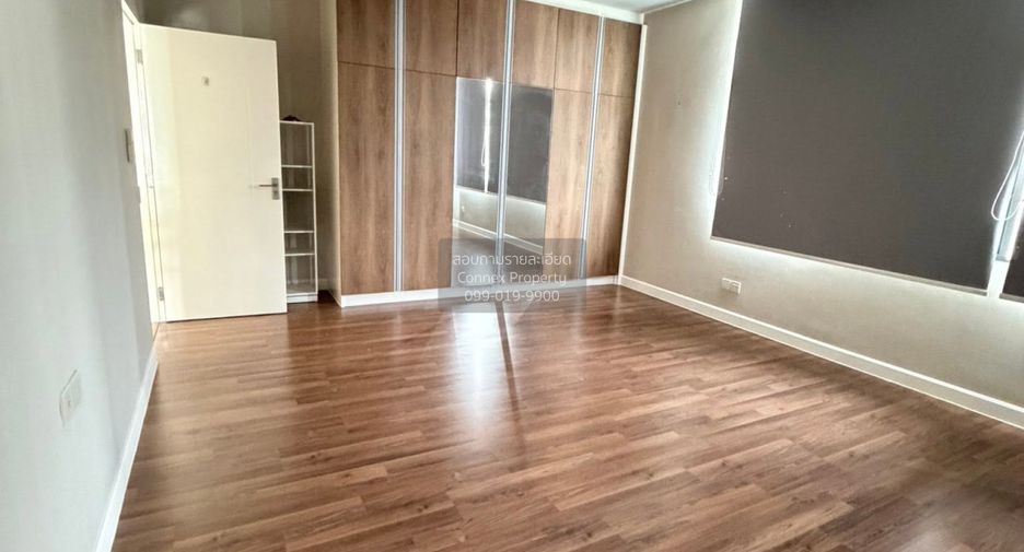 For sale 4 bedrooms house in Pak Kret, Nonthaburi