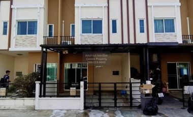 Casa adosada en venta de 3 habitaciones en Nong Khaem, Bangkok