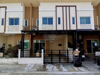 Casa adosada en venta de 3 habitaciones en Nong Khaem, Bangkok