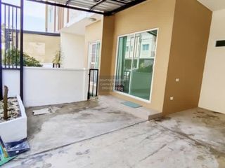 Casa adosada en venta de 3 habitaciones en Nong Khaem, Bangkok