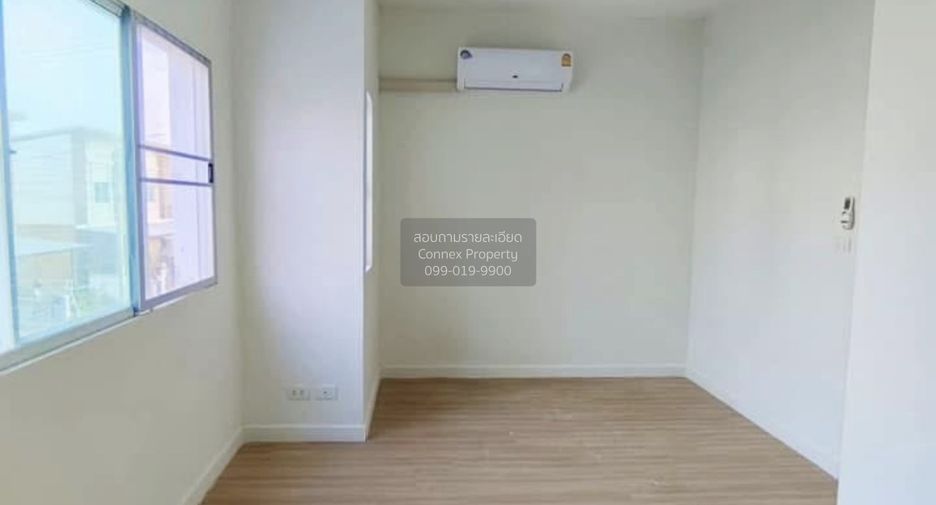 Casa adosada en venta de 3 habitaciones en Nong Khaem, Bangkok