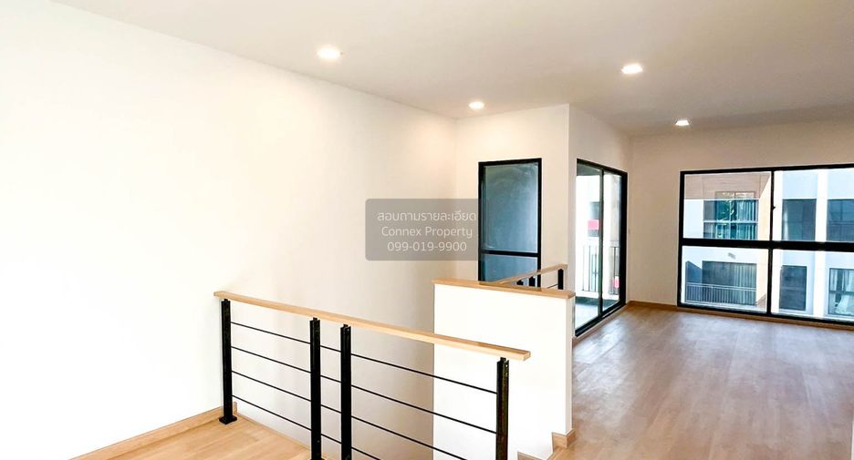 Casa adosada en venta de 3 habitaciones en Suan Luang, Bangkok
