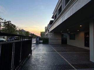 Casa en venta de 5 habitaciones en Bang Khae, Bangkok