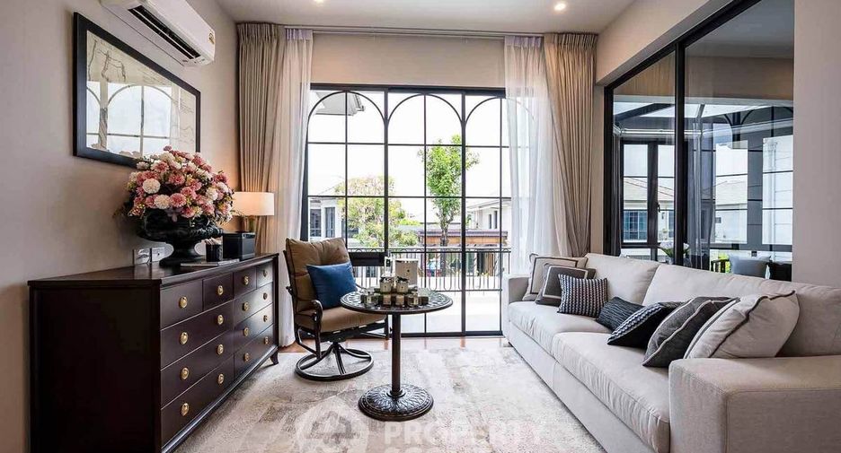 Casa en venta de 4 habitaciones en Bang Kapi, Bangkok
