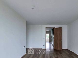 Haus zum Kauf mit 5 Zimmer in Bang Khen, Bangkok