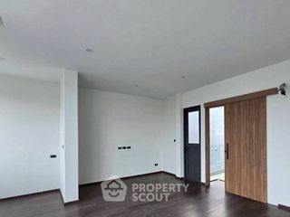 Haus zum Kauf mit 5 Zimmer in Bang Khen, Bangkok