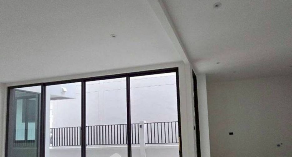 Haus zum Kauf mit 5 Zimmer in Bang Khen, Bangkok
