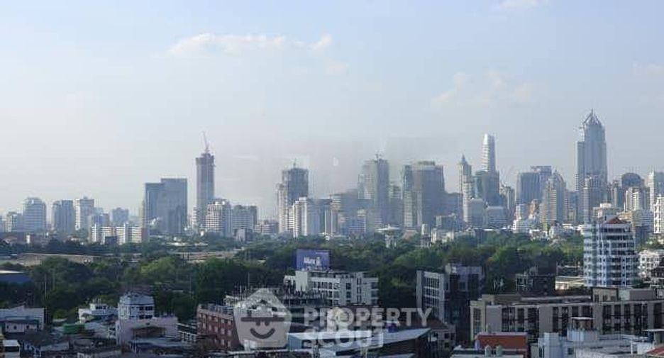 For sale 2 bedrooms condo in Khlong Toei, Bangkok