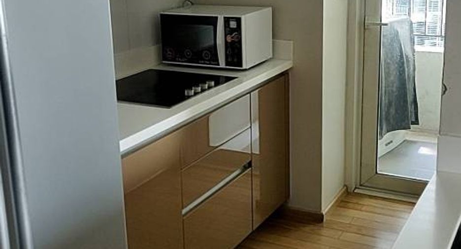 Condo en alquiler de 2 habitaciones en Khlong Toei, Bangkok