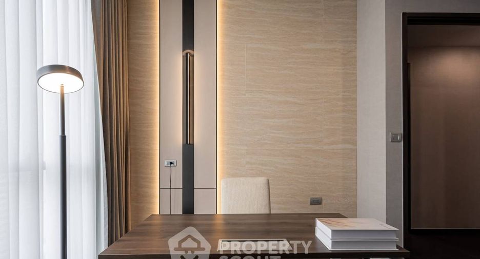 For rent 2 bedrooms condo in Khlong Toei, Bangkok