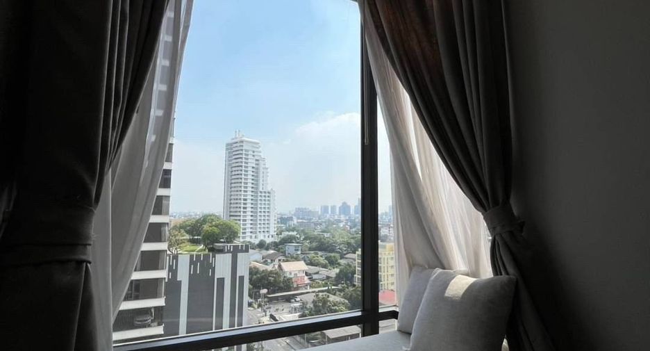 For rent 1 bed condo in Watthana, Bangkok