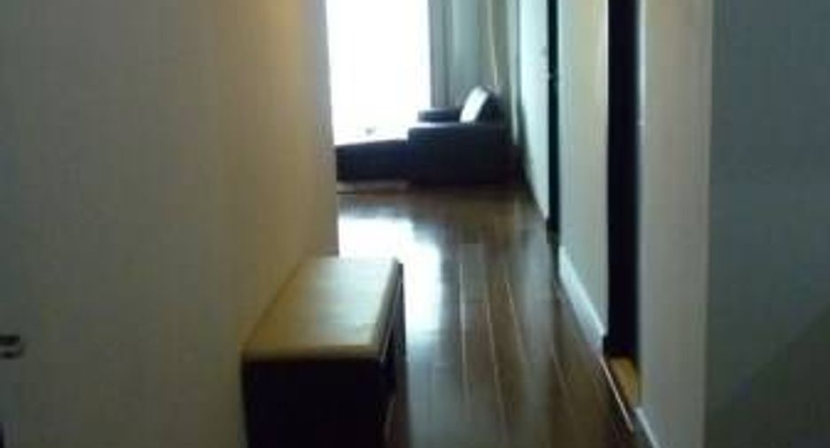 For rent 2 bedrooms condo in Pathum Wan, Bangkok