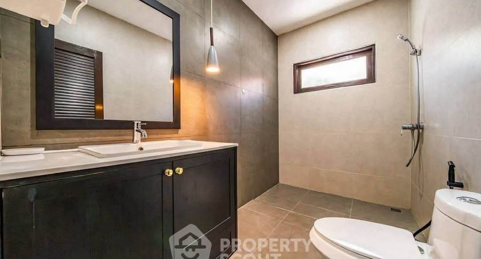 Haus zur Miete mit 4 Zimmer in Huay Yai, Pattaya