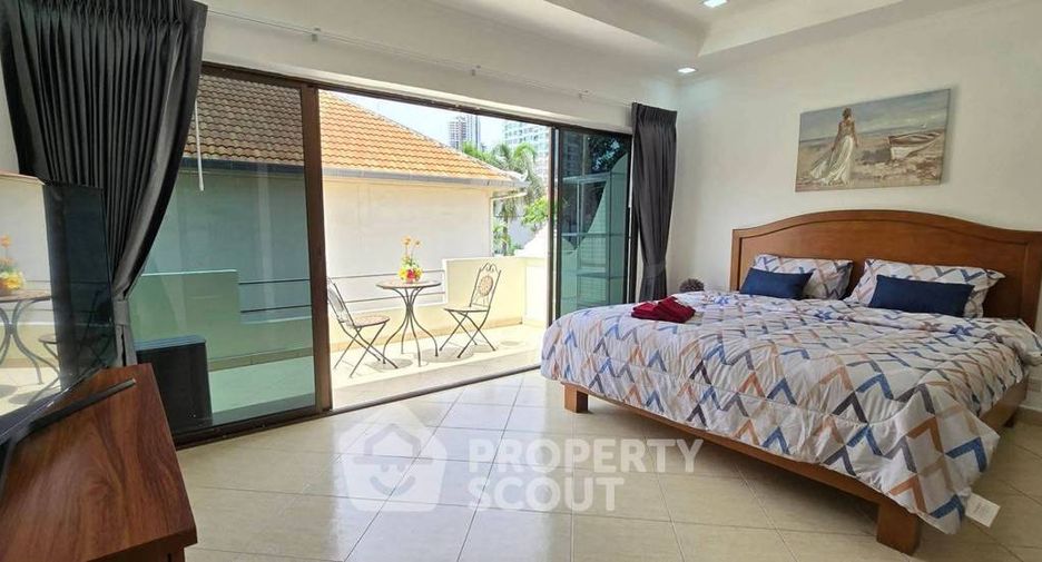 For rent 4 bedrooms townhouse in Bang Lamung, Chonburi