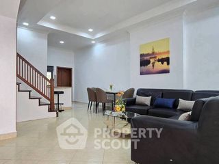 For rent 4 bedrooms townhouse in Bang Lamung, Chonburi