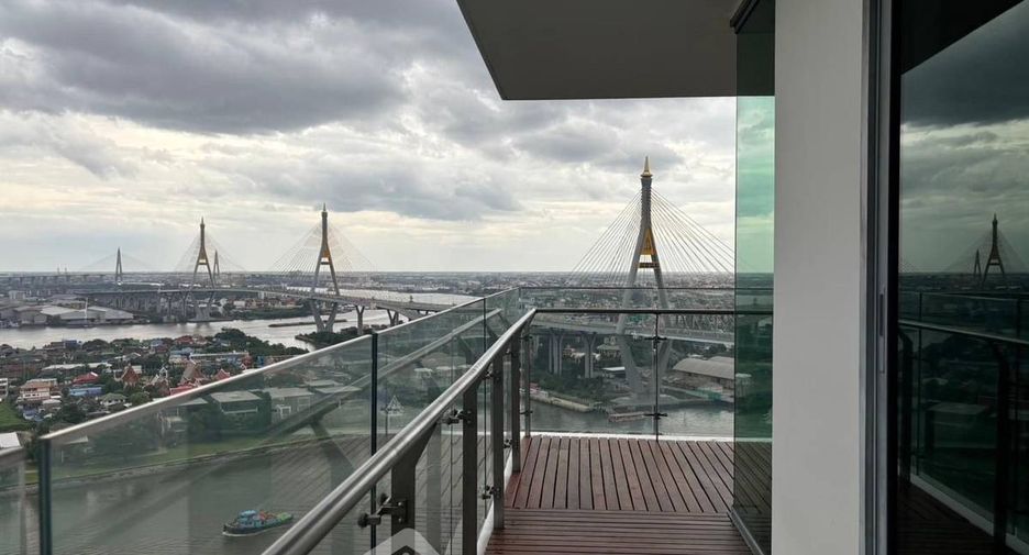 For rent 3 bedrooms condo in Yan Nawa, Bangkok