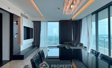 Condo en alquiler de 3 habitaciones en Yan Nawa, Bangkok