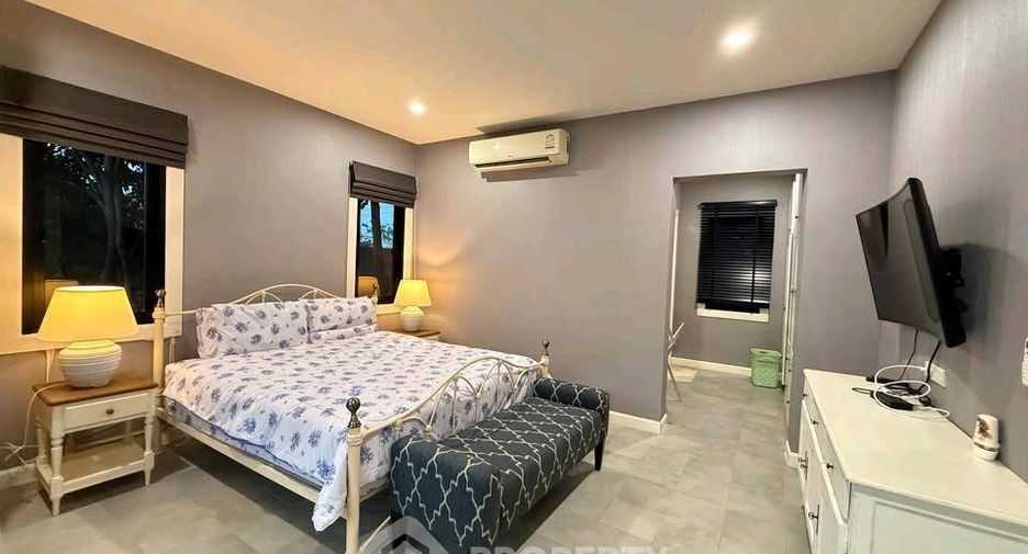À louer 4 chambres maison à Huay Yai, Pattaya