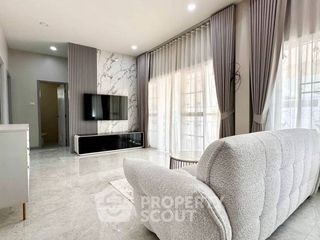 For rent 3 bedrooms villa in Bang Lamung, Chonburi