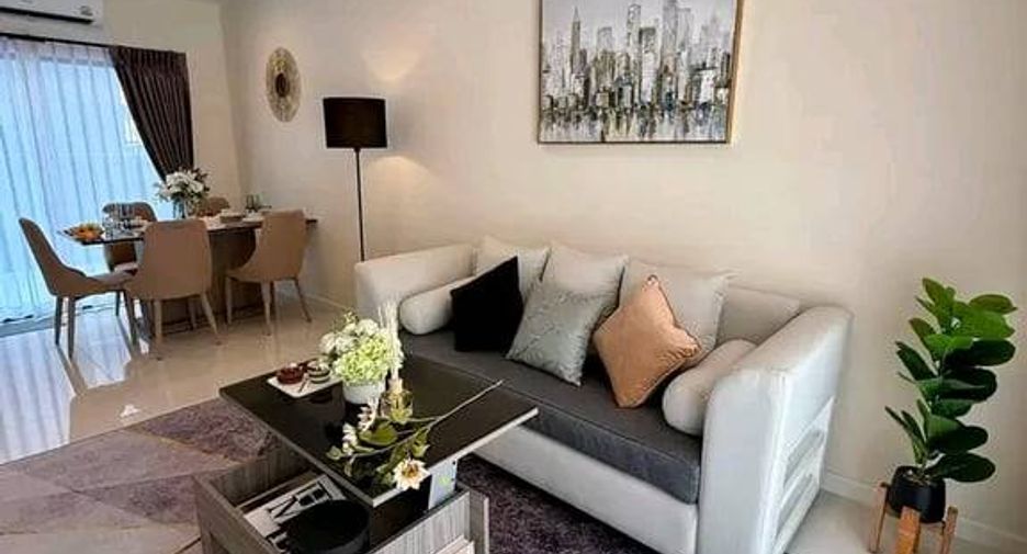 For rent 3 bedrooms townhouse in Prawet, Bangkok