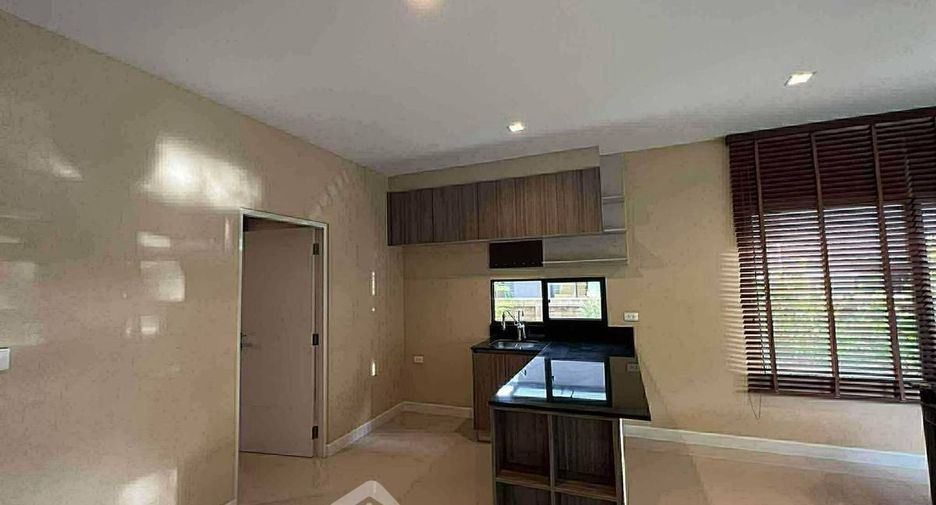 For rent 4 bedrooms house in Bang Phli, Samut Prakan