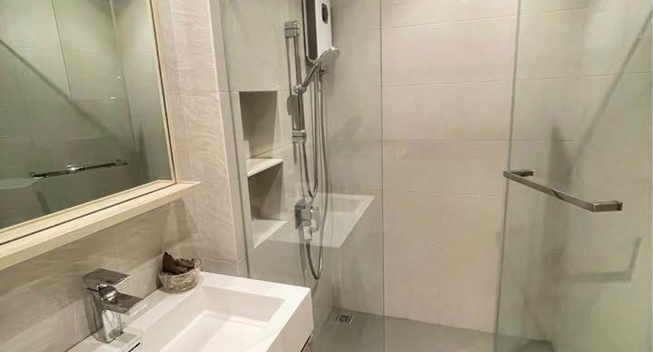 For rent 2 bedrooms condo in Chatuchak, Bangkok