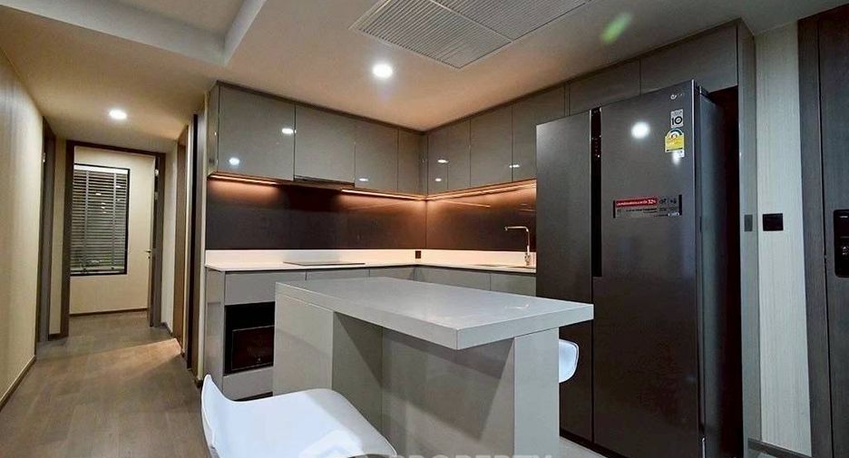 Wohnung zur Miete mit 2 Zimmer in Pathum Wan, Bangkok