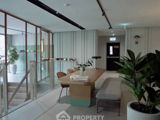 Wohnung zur Miete mit 1 Zimmer in Bang Rak, Bangkok