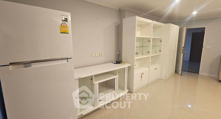 Wohnung zur Miete mit 2 Zimmer in Watthana, Bangkok
