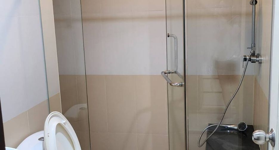 Condo en alquiler de 2 habitaciones en Watthana, Bangkok