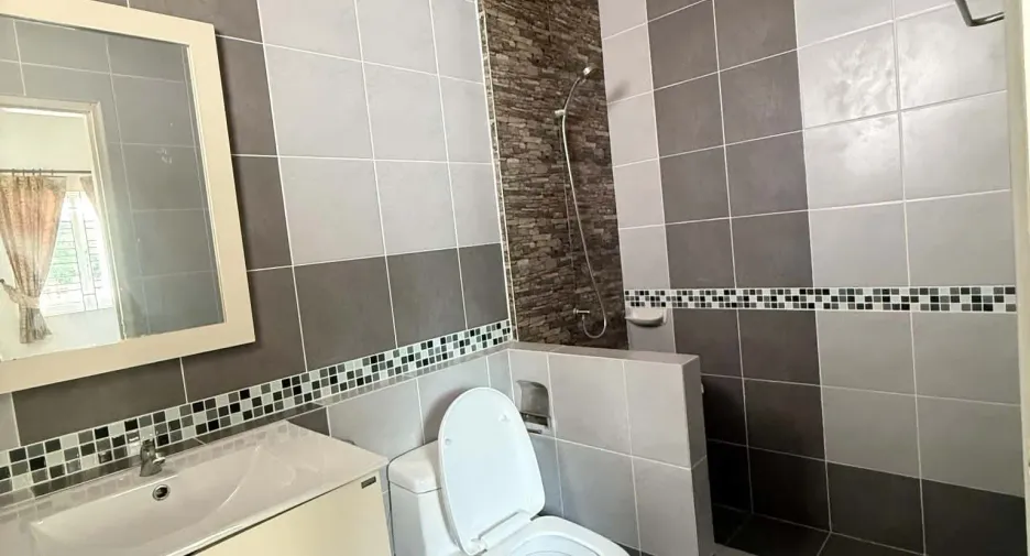 Casa en venta y en alquiler de 3 habitaciones en Pran Buri, Prachuap Khiri Khan
