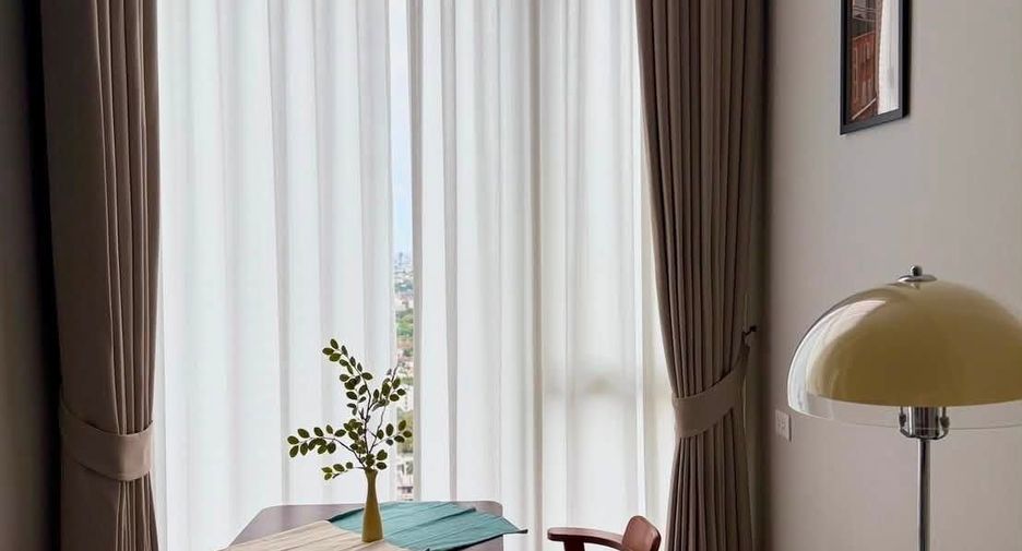 Condo en alquiler de 1 habitaciones en Khlong Toei, Bangkok