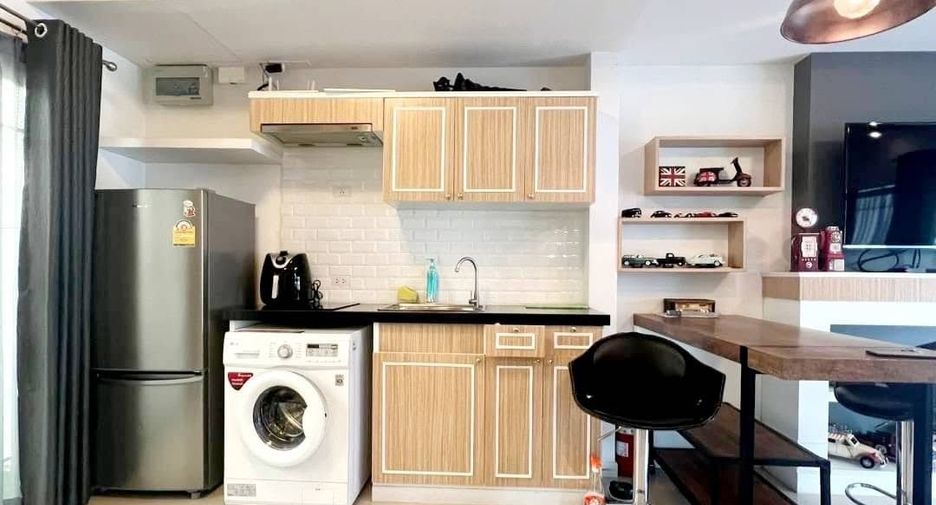 For rent 2 bedrooms townhouse in Bang Phli, Samut Prakan